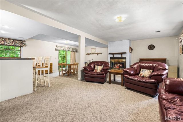 1303 Desoto Drive, O'fallon, IL 62269