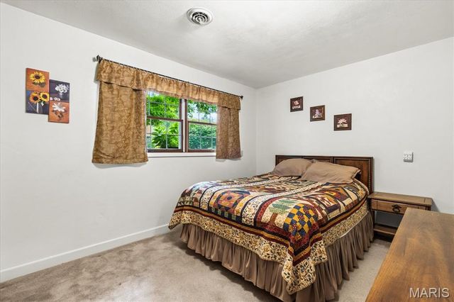 1303 Desoto Drive, O'fallon, IL 62269