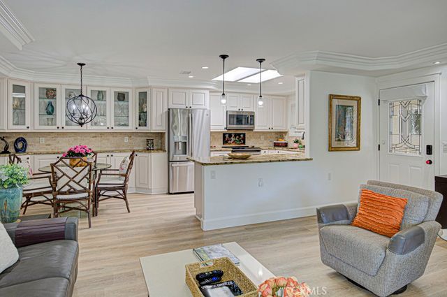 668 Via Mendoza Q, Laguna Woods, CA 92637