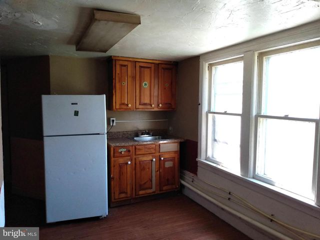 121-123 W KING ST, Chambersburg, PA 17201