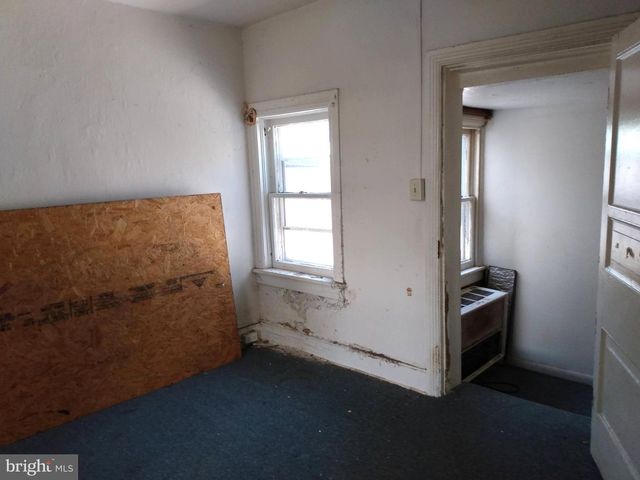121-123 W KING ST, Chambersburg, PA 17201