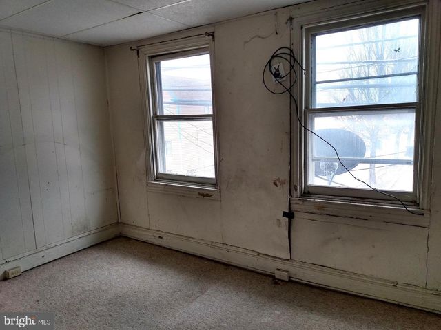 121-123 W KING ST, Chambersburg, PA 17201