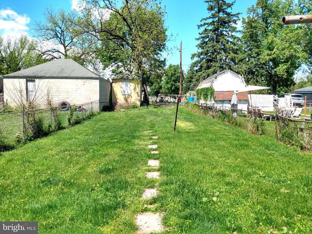 121-123 W KING ST, Chambersburg, PA 17201