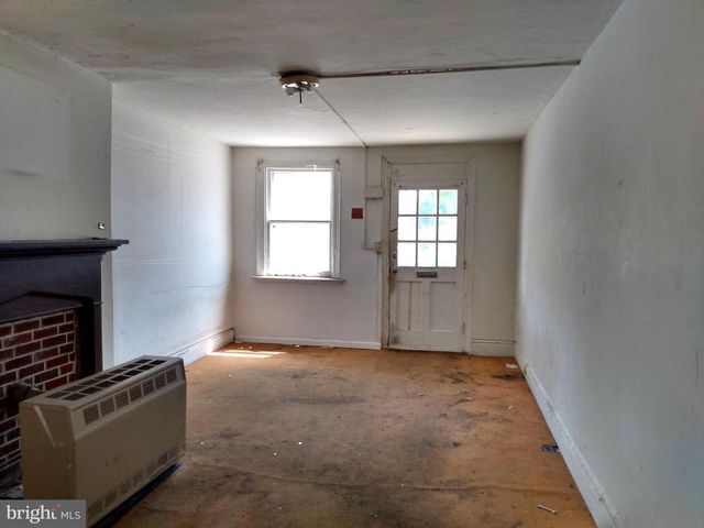 121-123 W KING ST, Chambersburg, PA 17201
