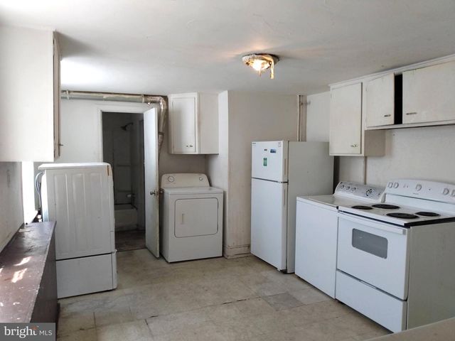 121-123 W KING ST, Chambersburg, PA 17201