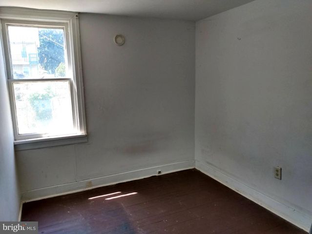 121-123 W KING ST, Chambersburg, PA 17201