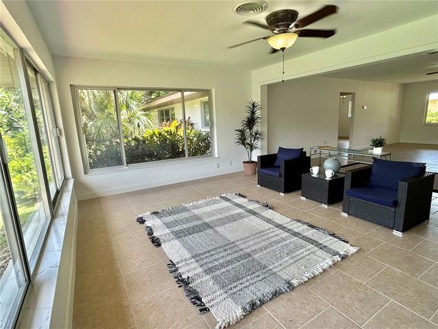 3637 MINEOLA DRIVE, Sarasota, FL 34239