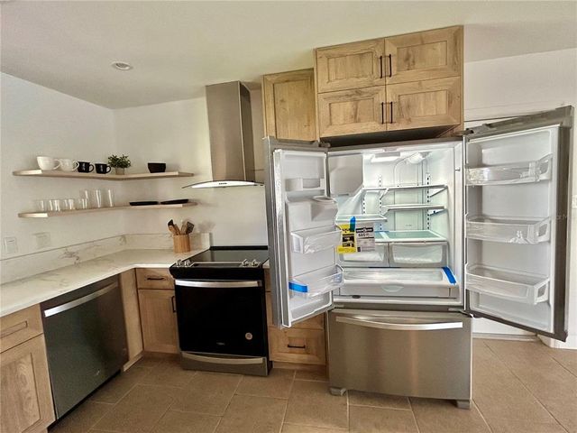 3637 MINEOLA DRIVE, Sarasota, FL 34239