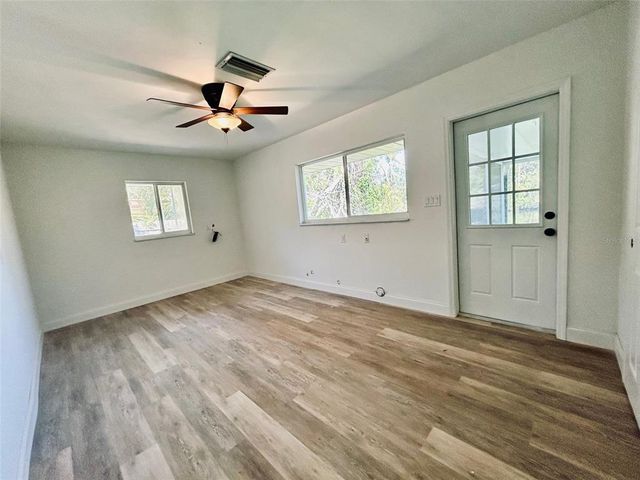 3637 MINEOLA DRIVE, Sarasota, FL 34239