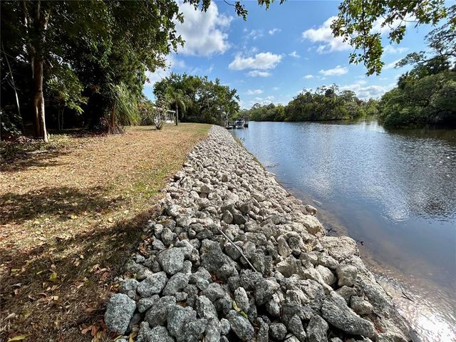 3637 MINEOLA DRIVE, Sarasota, FL 34239