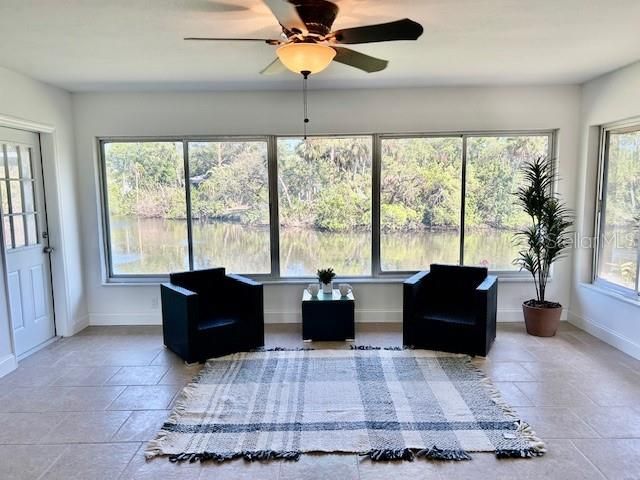 3637 MINEOLA DRIVE, Sarasota, FL 34239