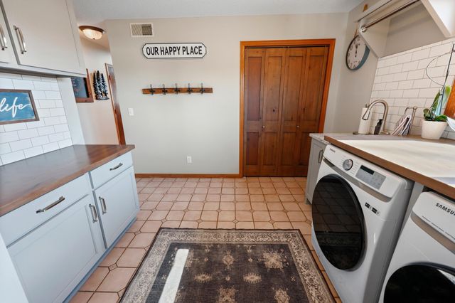 31092 Lincoln Beach Road, Cushing, MN 56443