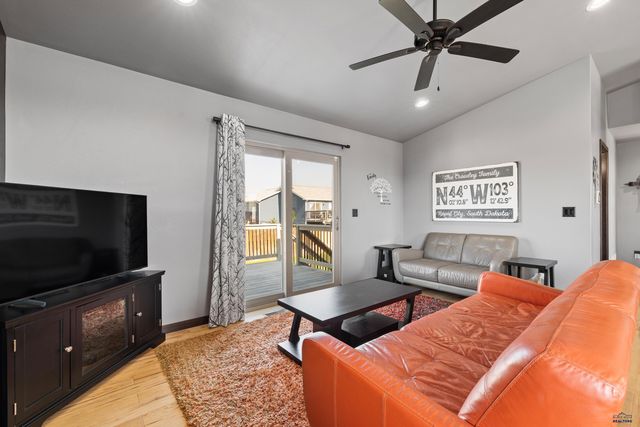 4825 PARKVIEW DR, Rapid City, SD 57701