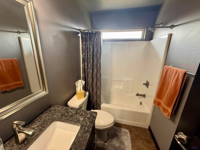 4825 PARKVIEW DR, Rapid City, SD 57701