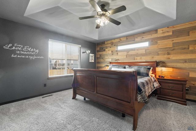 4825 PARKVIEW DR, Rapid City, SD 57701