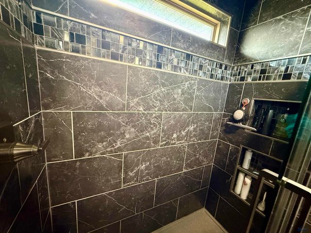 4825 PARKVIEW DR, Rapid City, SD 57701