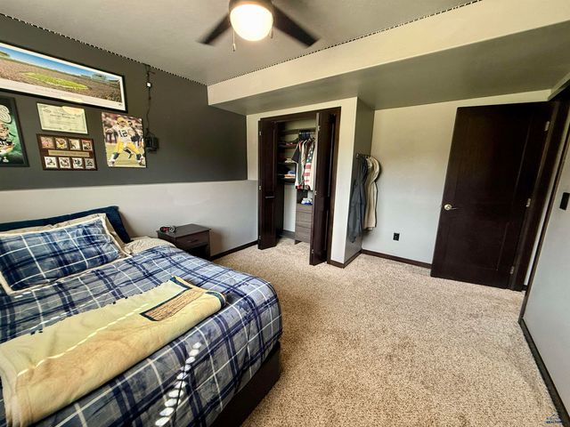 4825 PARKVIEW DR, Rapid City, SD 57701
