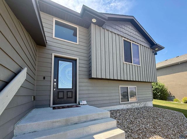 4825 PARKVIEW DR, Rapid City, SD 57701