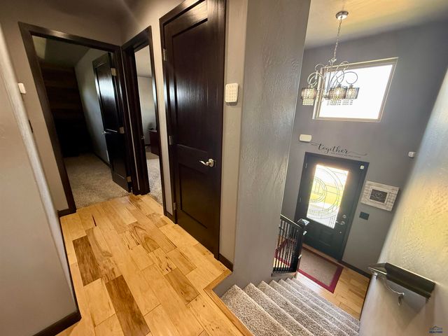 4825 PARKVIEW DR, Rapid City, SD 57701