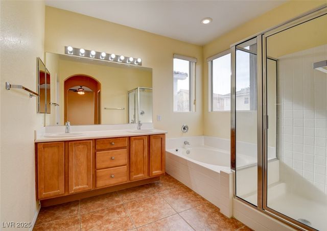 10739 Manchester Park Drive, Las Vegas, NV 89141