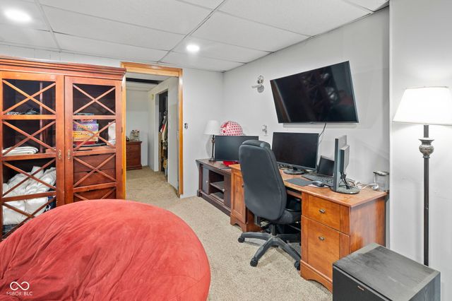 801 N 10th Street, Noblesville, IN 46060