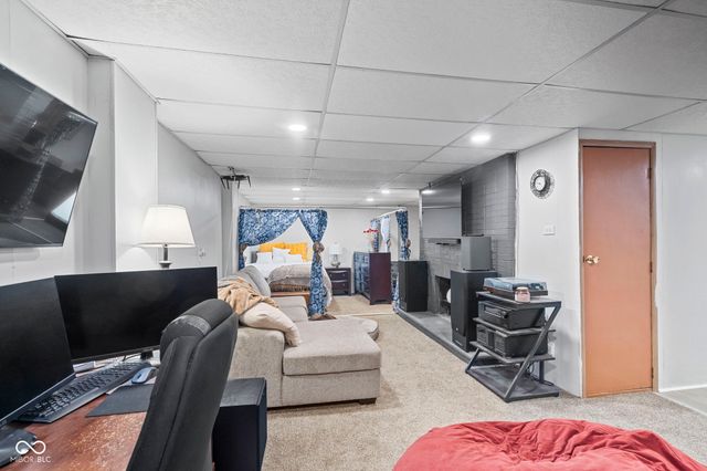 801 N 10th Street, Noblesville, IN 46060