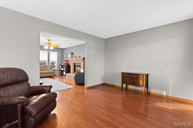 3241 Millbrook Dr, Belleville, IL 62221