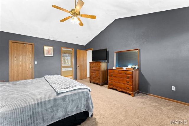 3241 Millbrook Dr, Belleville, IL 62221