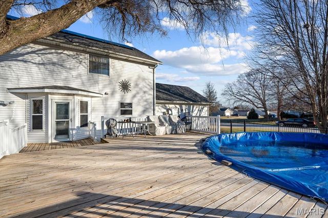 3241 Millbrook Dr, Belleville, IL 62221