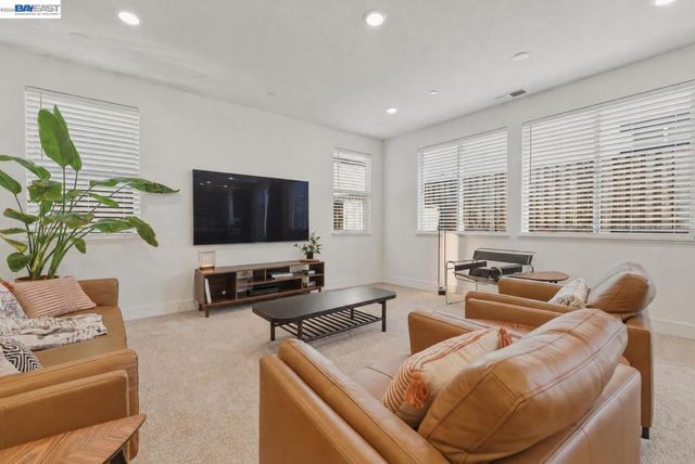 385 Ramos Ranch Rd, Oakley, CA 94561