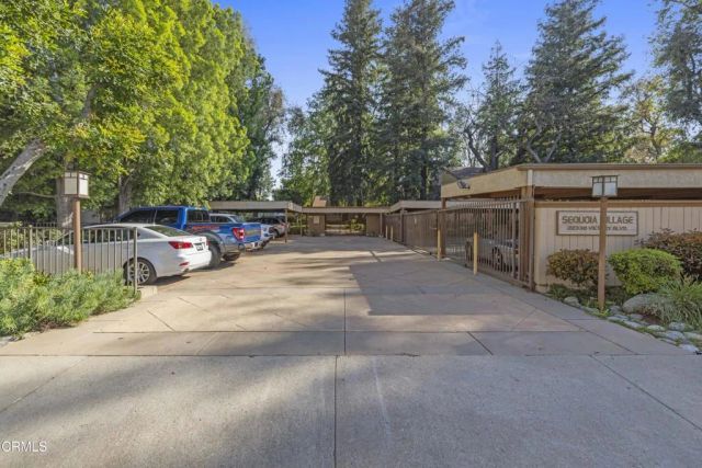 22330 Victory Boulevard 401, Los Angeles, CA 91367