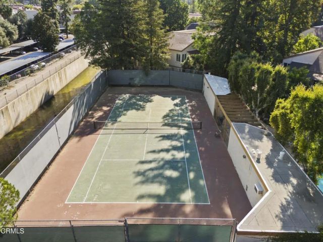 22330 Victory Boulevard 401, Los Angeles, CA 91367