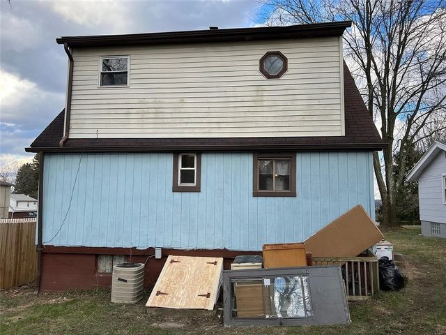 104 Wallace Ave, E Pittsburgh, PA 15112