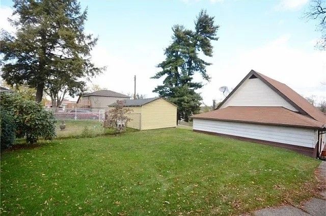 104 Wallace Ave, E Pittsburgh, PA 15112
