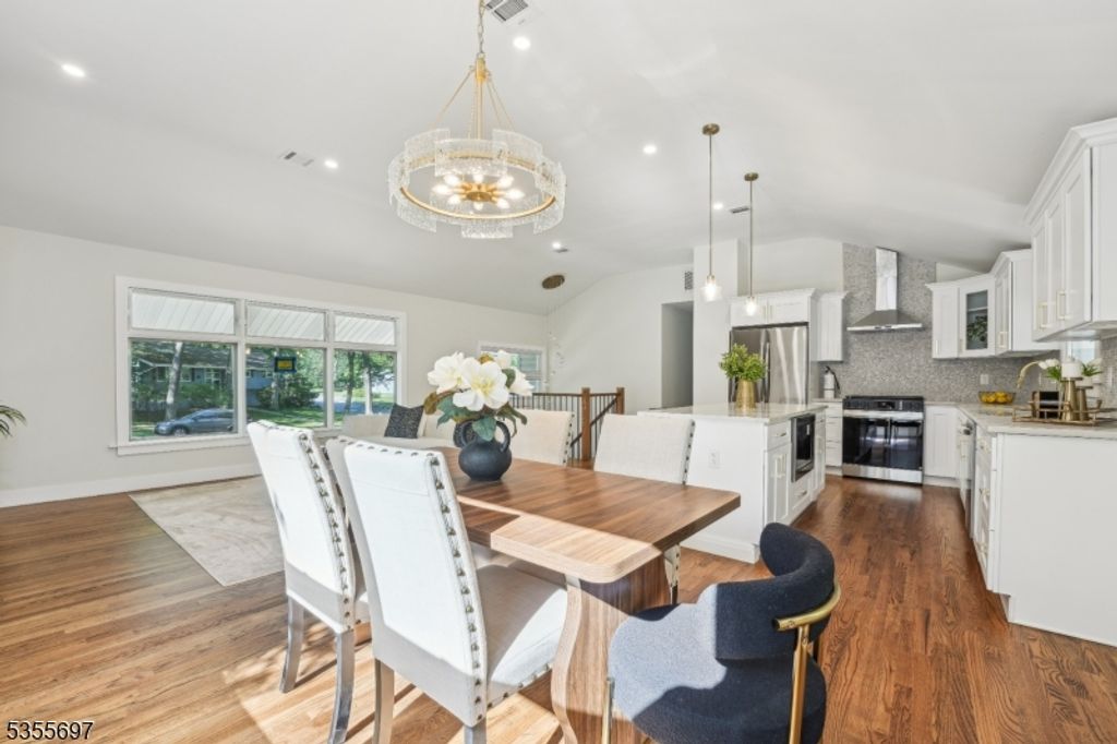 79 Palmer Dr, Livingston Twp., NJ 07039