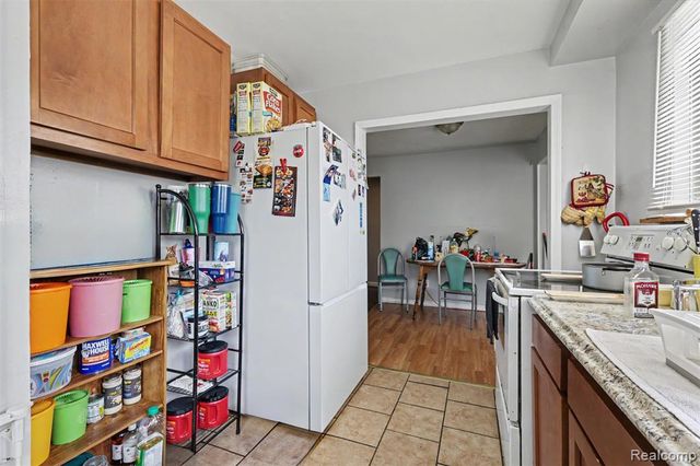 27081 Lucerne Drive, Inkster, MI 48141