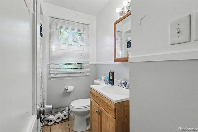 27081 Lucerne Drive, Inkster, MI 48141