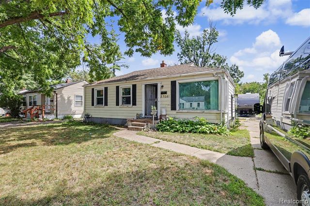 27081 Lucerne Drive, Inkster, MI 48141