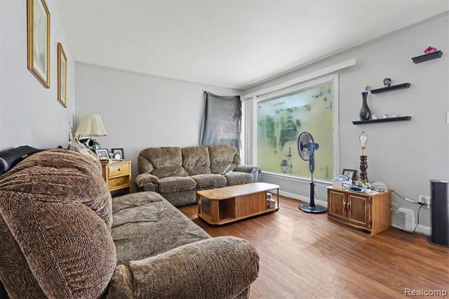 27081 Lucerne Drive, Inkster, MI 48141