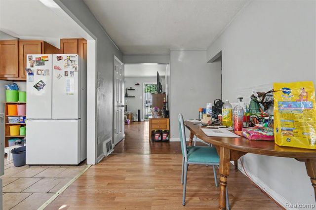 27081 Lucerne Drive, Inkster, MI 48141