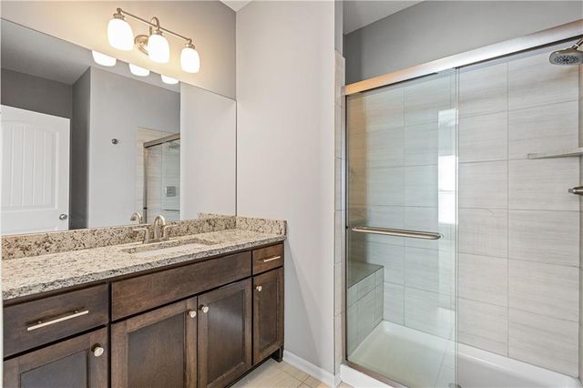 4450 Summit Street, Kansas City, MO 64111