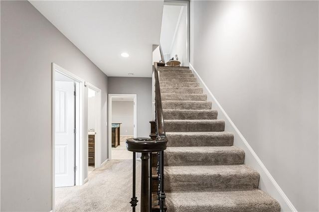 4450 Summit Street, Kansas City, MO 64111