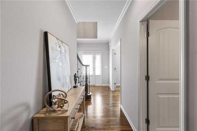 4450 Summit Street, Kansas City, MO 64111