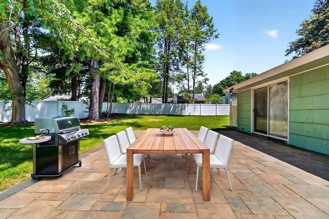 20 Temi Rd, Framingham, MA 01701