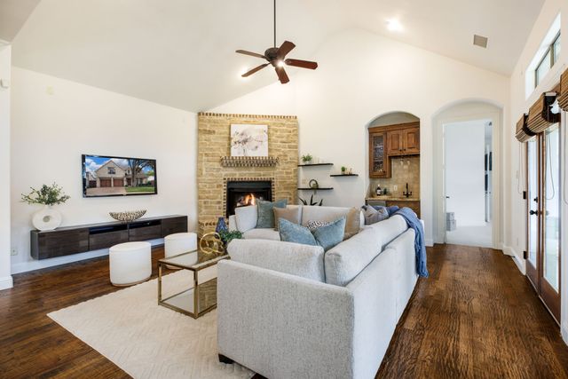 3606 S Versailles Avenue, Dallas, TX 75209