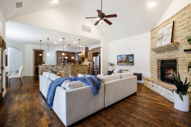 3606 S Versailles Avenue, Dallas, TX 75209