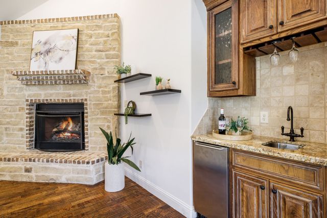 3606 S Versailles Avenue, Dallas, TX 75209
