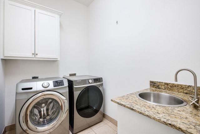 3606 S Versailles Avenue, Dallas, TX 75209