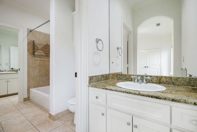 3606 S Versailles Avenue, Dallas, TX 75209