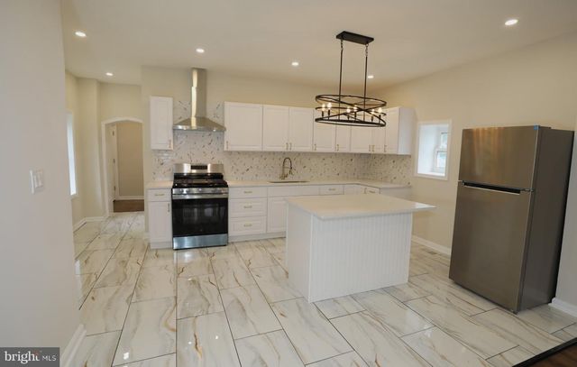 347 PARKWAY AVE, Trenton, NJ 08618